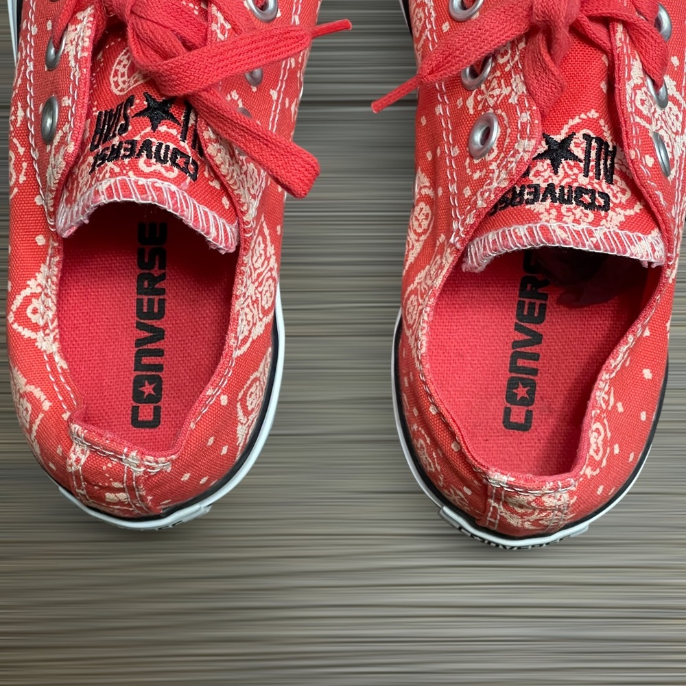 CONVERSE CTAS Low Top  Sneakers • Size 7 • Women - Picture 5 of 10